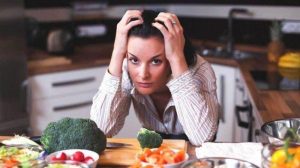 24-4-2021-ilustrasi-diet-berat-badan-naik-stress-kegemukan-pola-makan